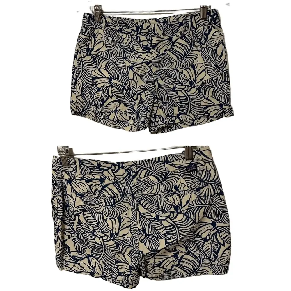 🚀Patagonia  Blue & white Leaf Print Shorts size 8 GUC